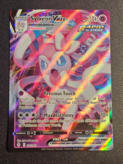 Pokemon TCG - Sylveon VMAX 075/203 Evolving Skies