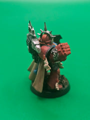 Warhammer 40k Space Marine Captain with Power Fist