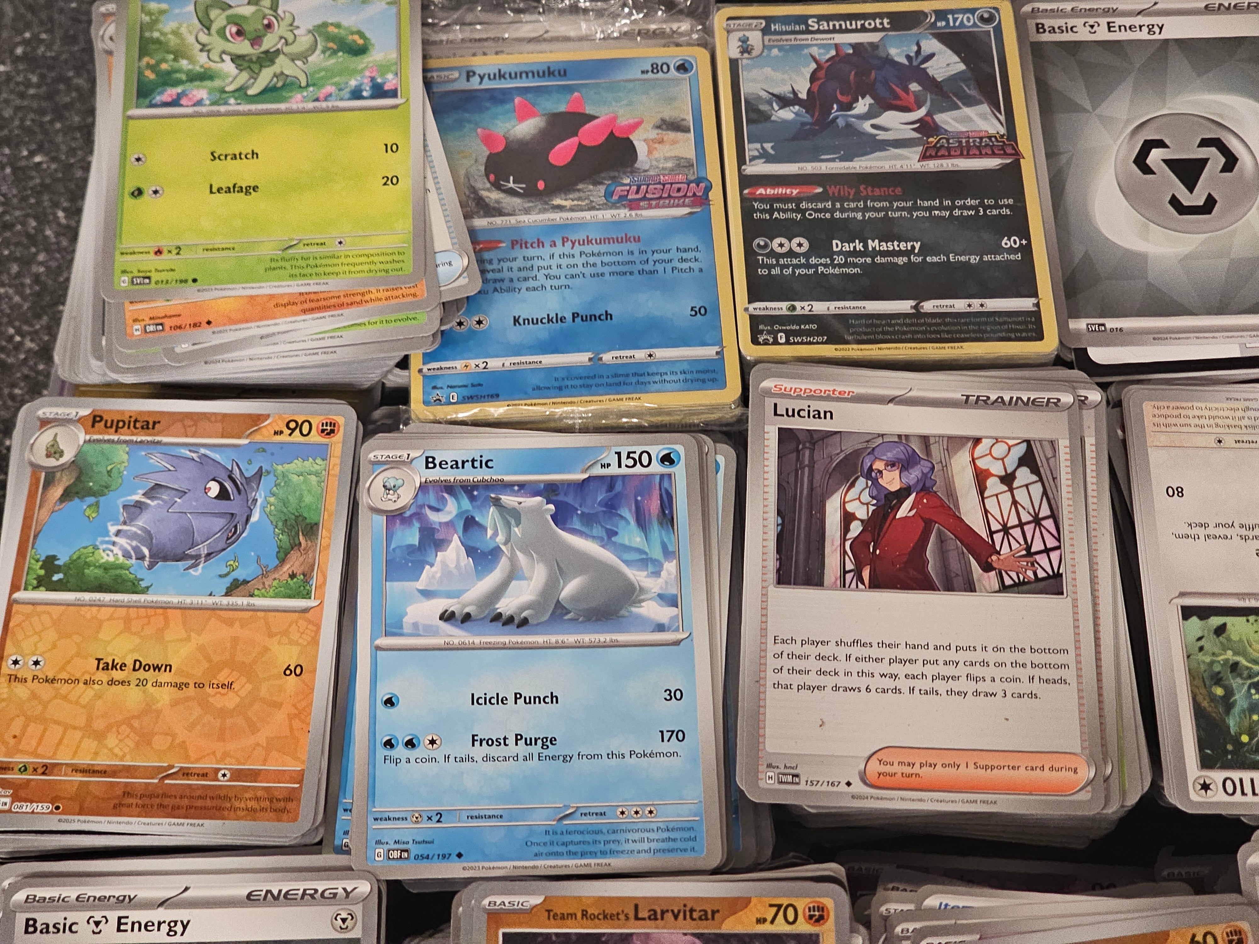Pokemon TCG - Bulk Collection 8000 + Cards 1000 + Holos