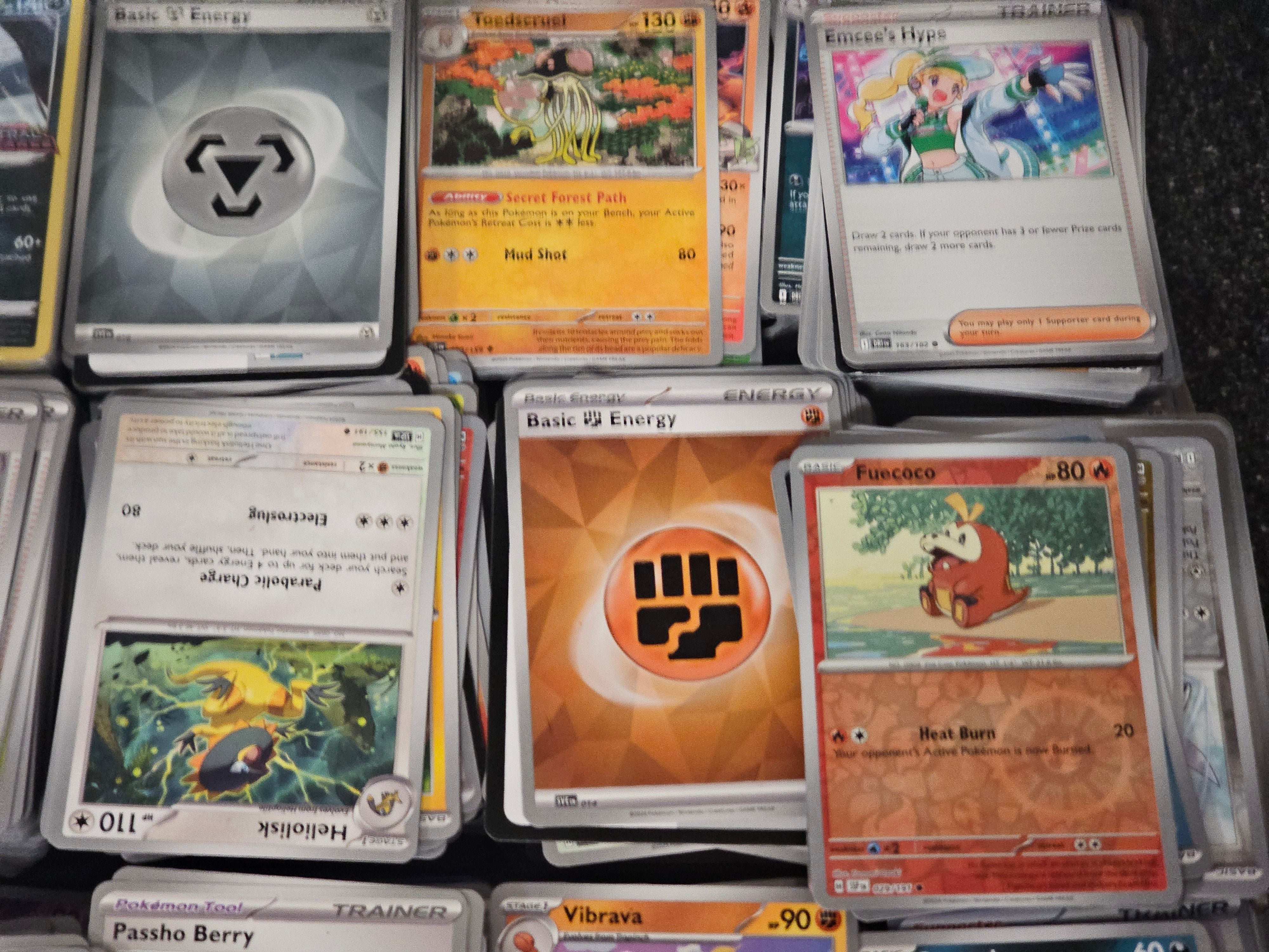 Pokemon TCG - Bulk Collection 8000 + Cards 1000 + Holos