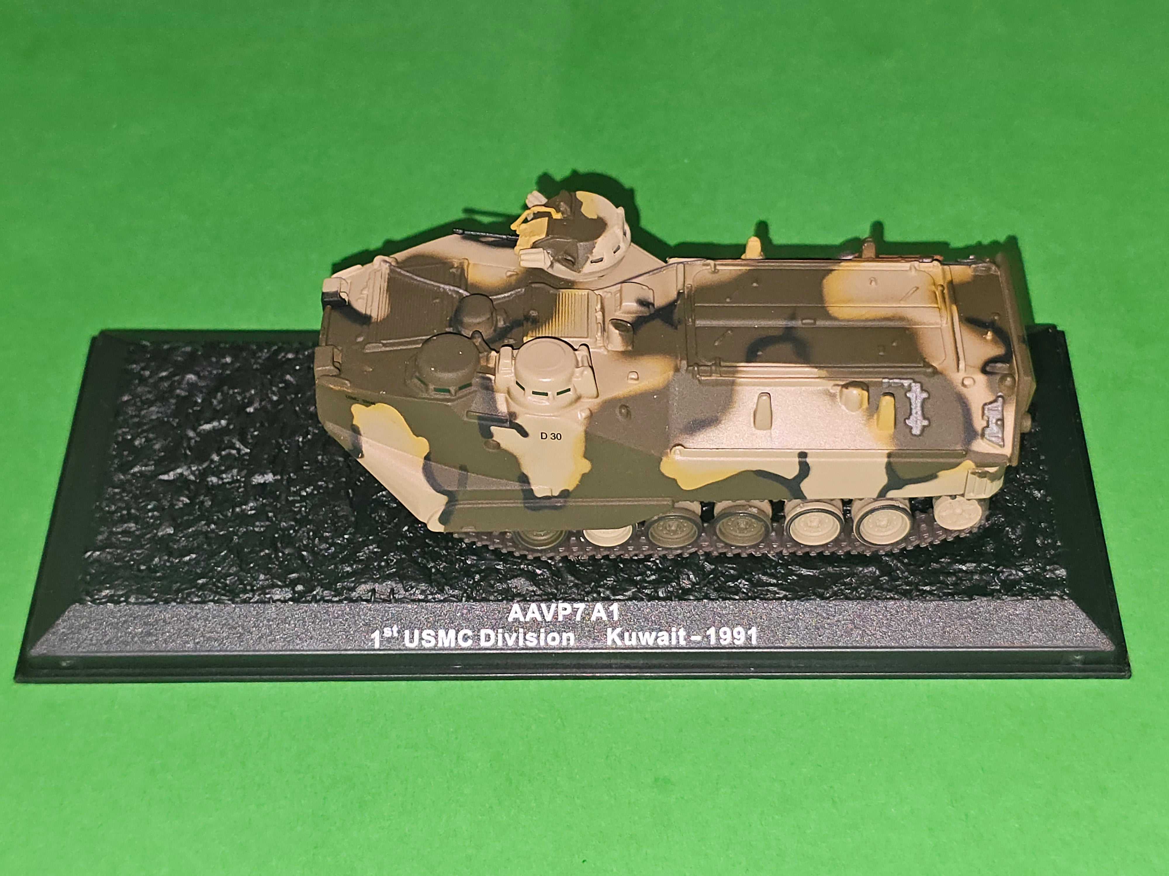 Deagostini Combat Tank - AAVP7 A1