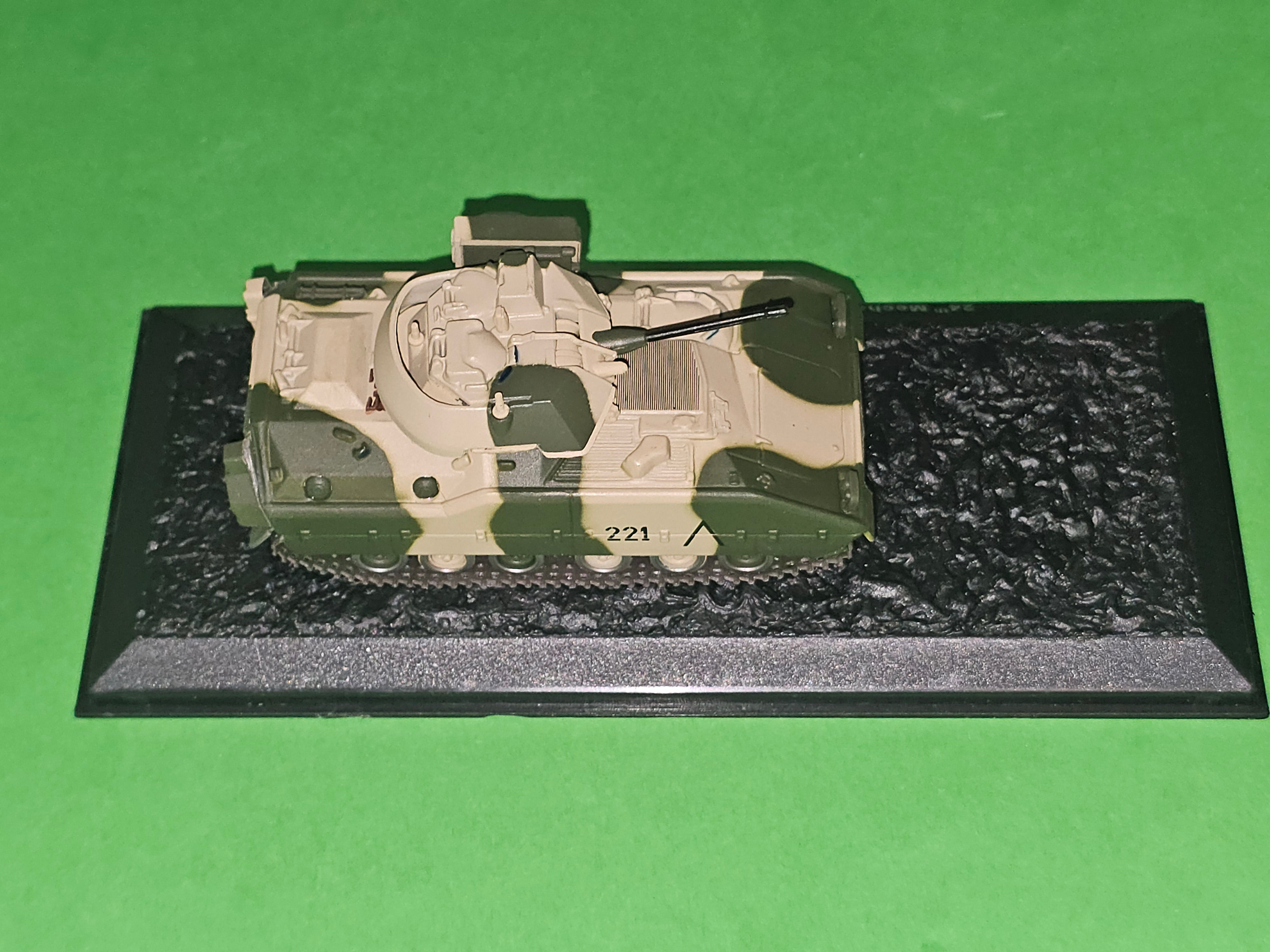Deagostini Combat Tank - M2 Bradley