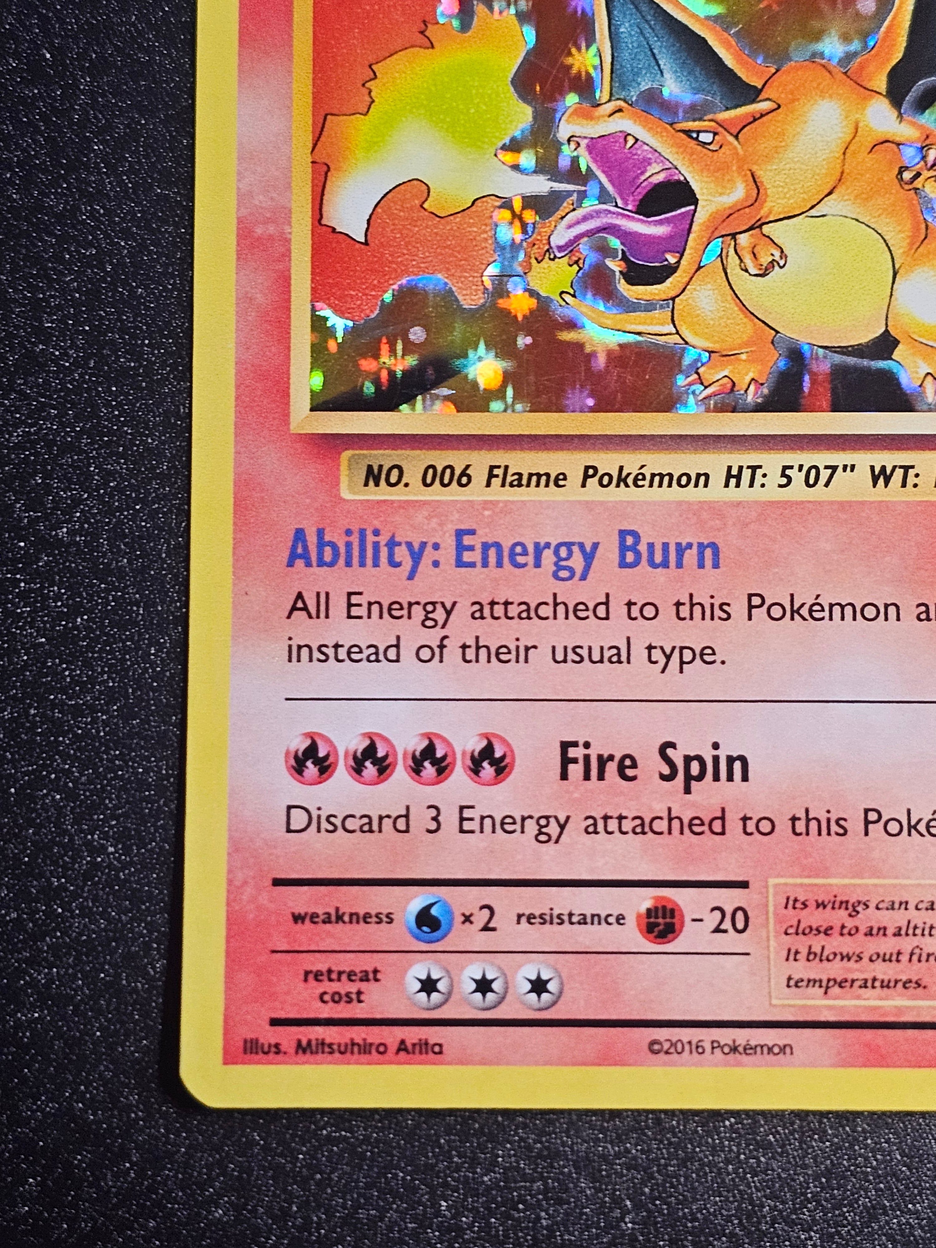 Pokemon TCG - Charizard 11/108 Evolutions