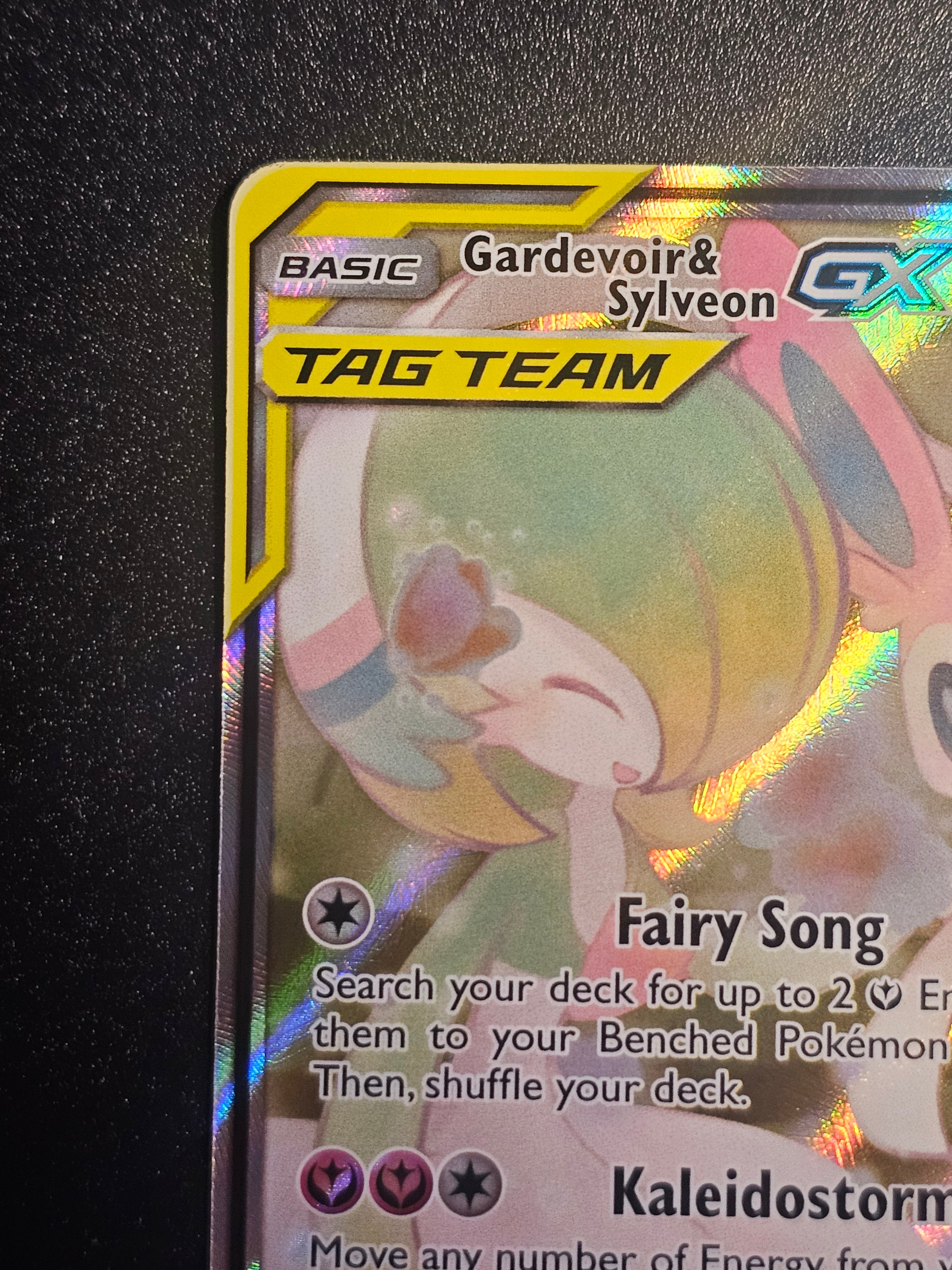 Pokemon TCG - Gardevoir & Sylveon GX 205/214 Unbroken Bonds
