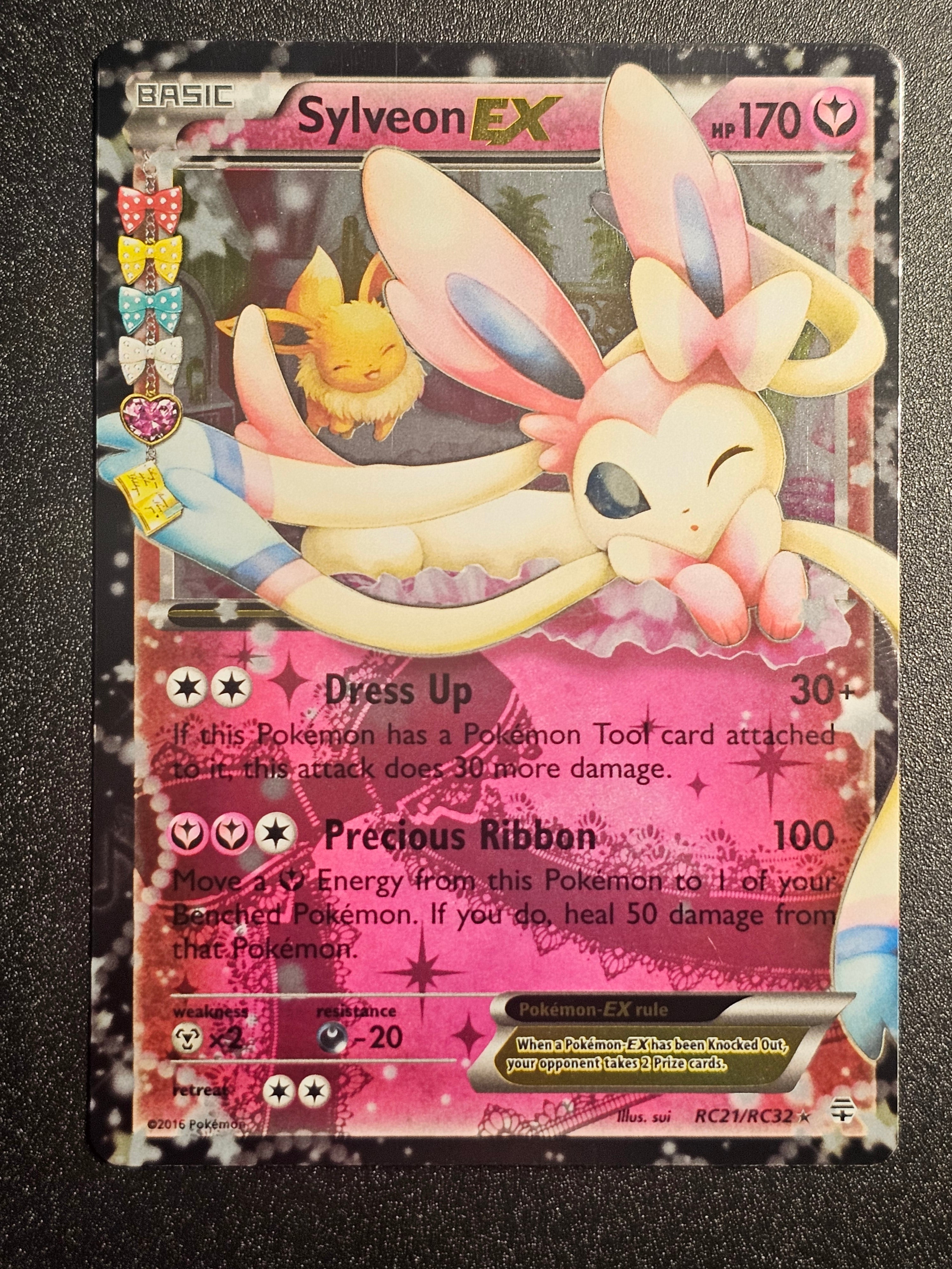 Pokemon TCG - Sylveon EX RC21/RC32 Radiant Collection