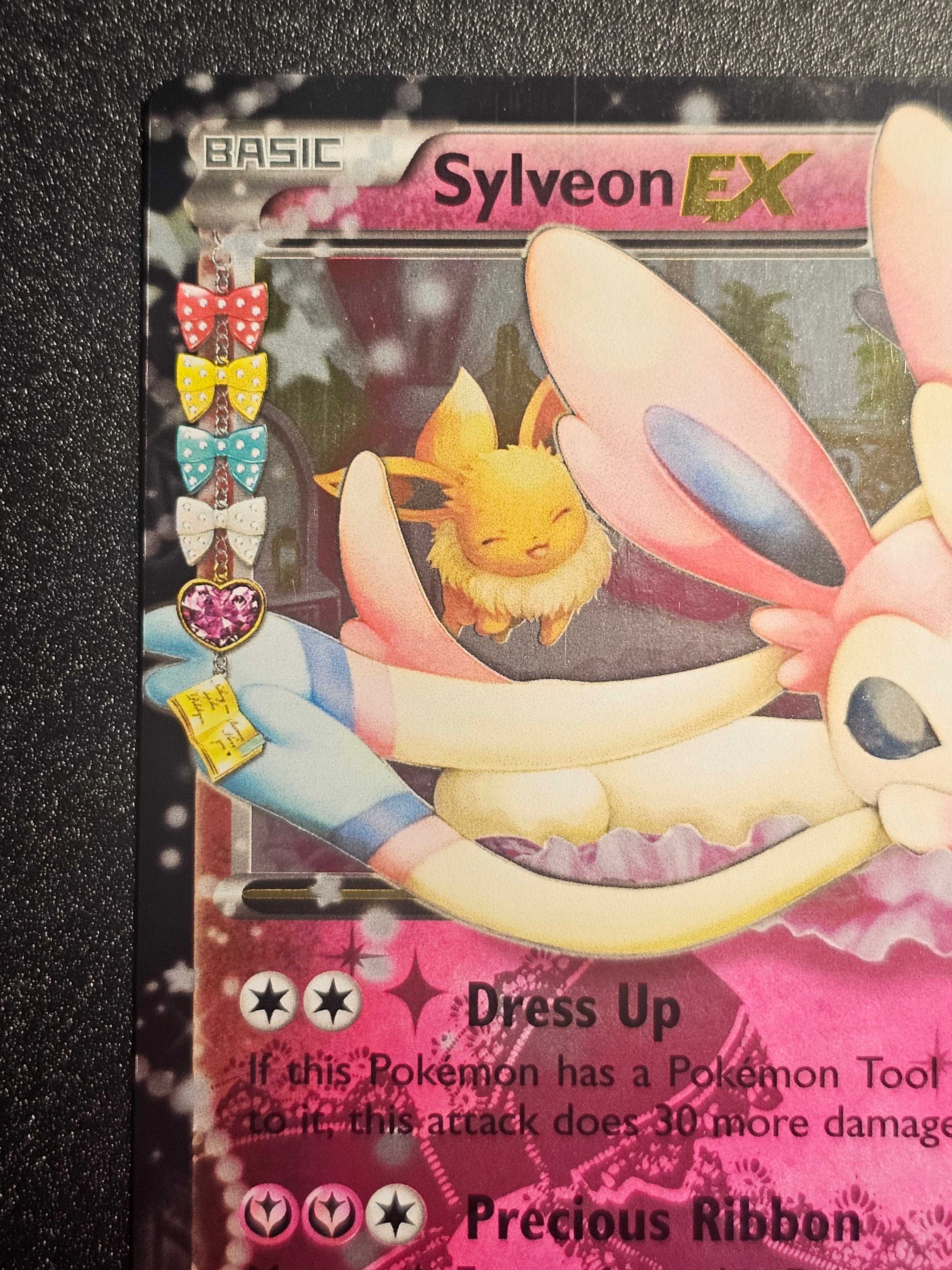 Pokemon TCG - Sylveon EX RC21/RC32 Radiant Collection