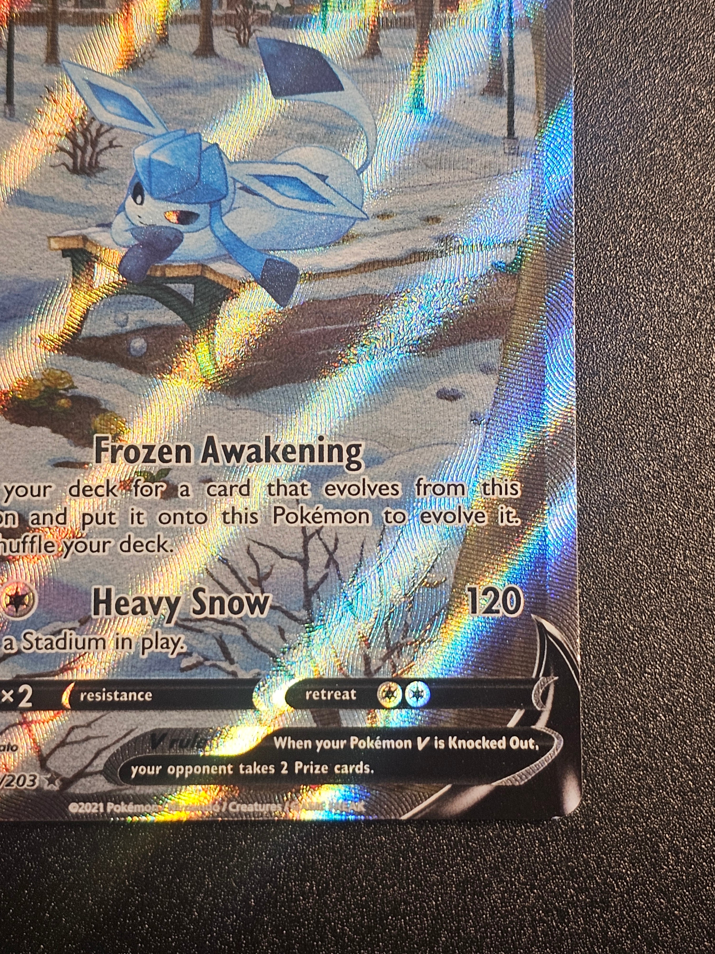 Pokemon TCG - Glaceon V 175/203 Evolving Skies