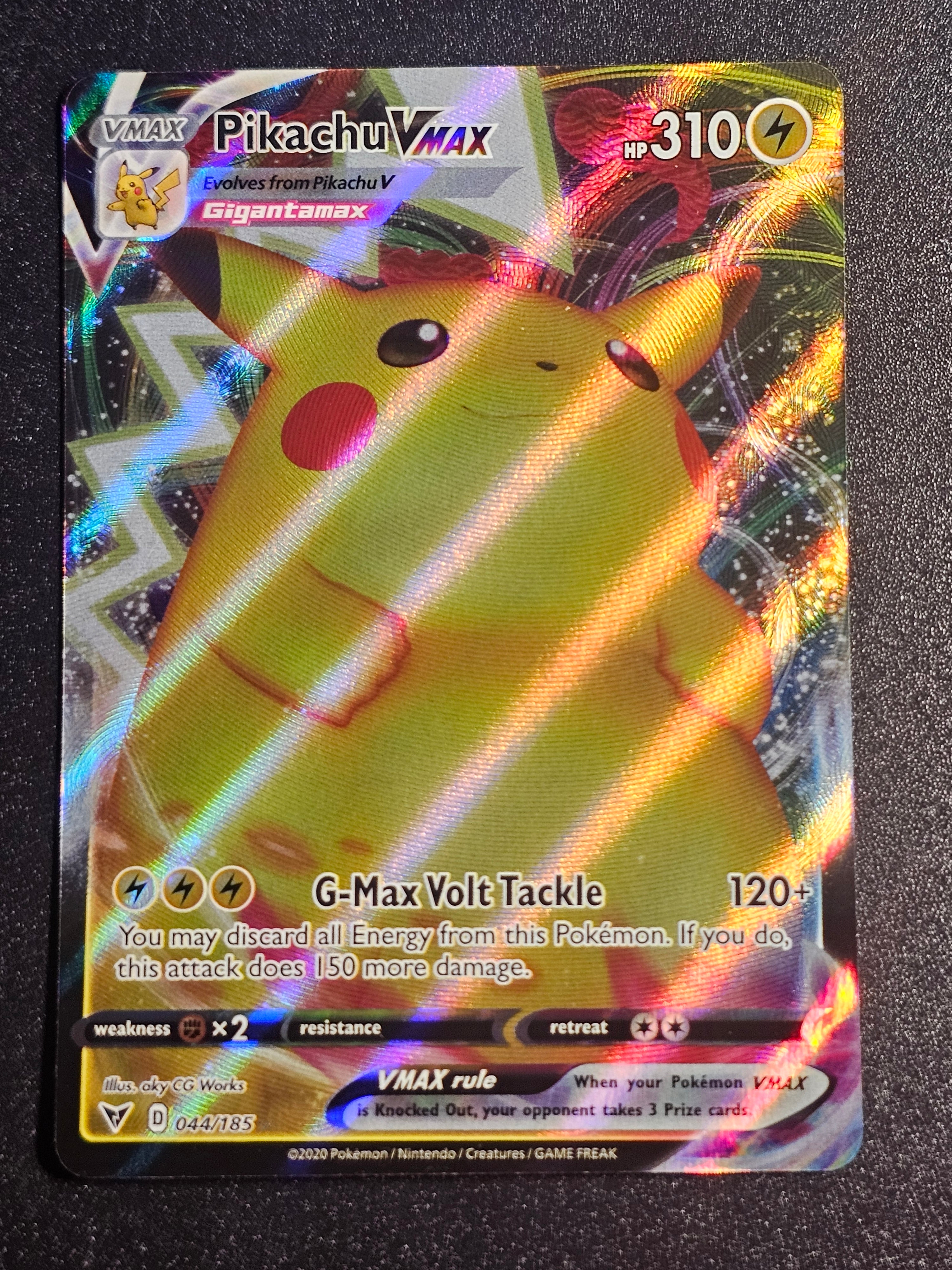 Pokemon TCG - Pikachu VMAX 044/185 Vivid Voltage