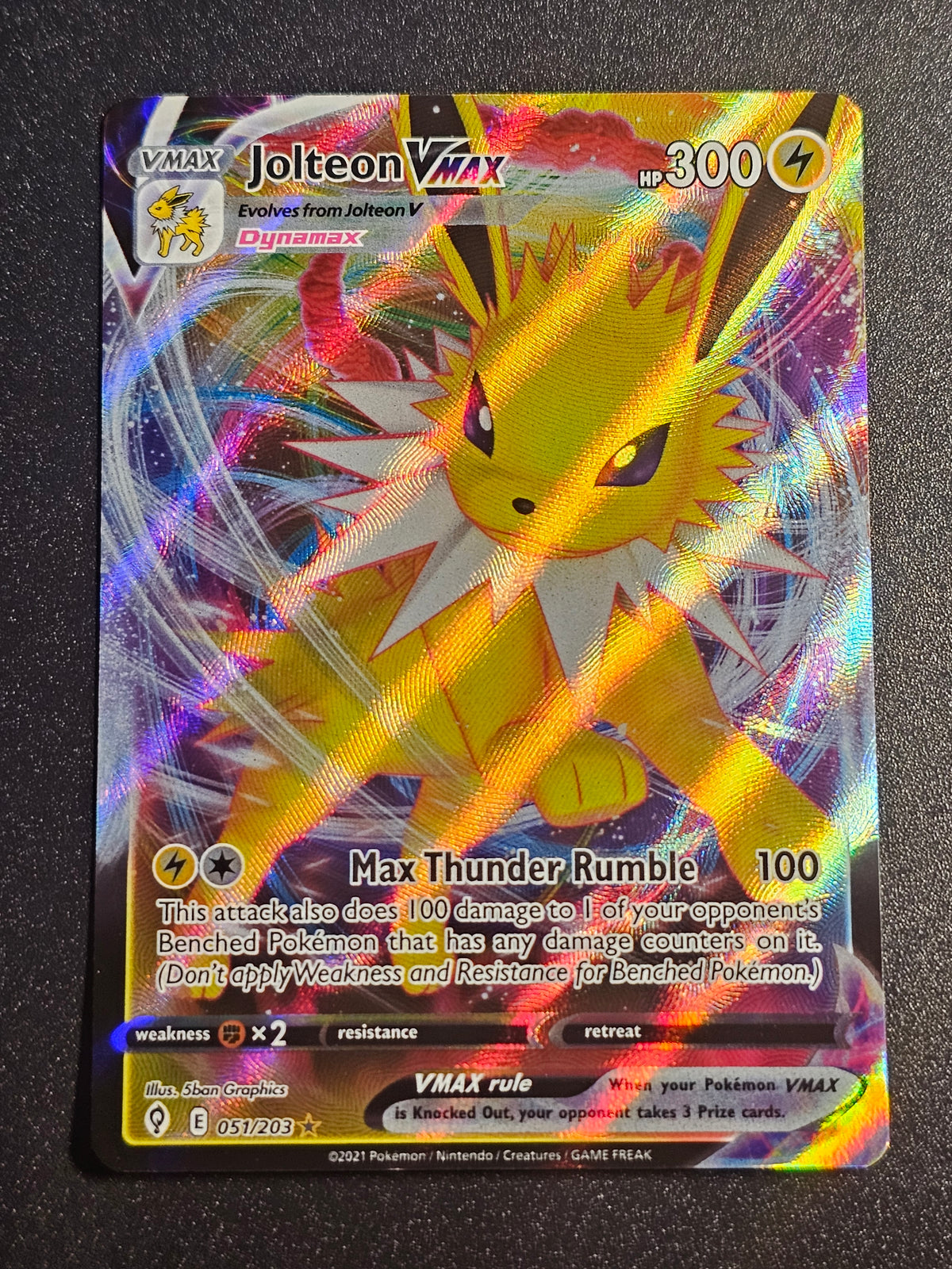 Pokemon TCG - Jolteon VMAX 051/203
