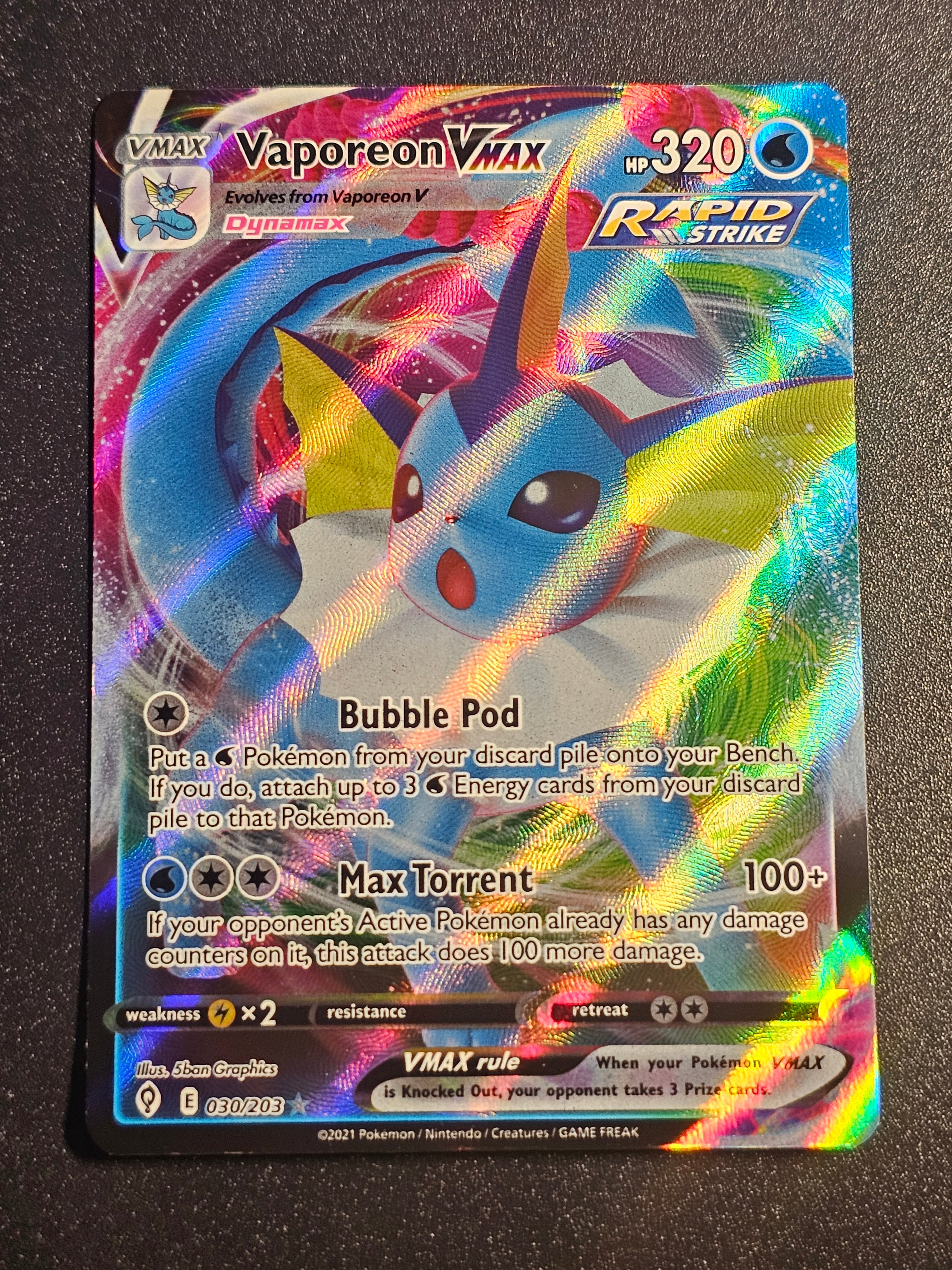 Pokemon TCG - Vaporeon VMAX 002/004