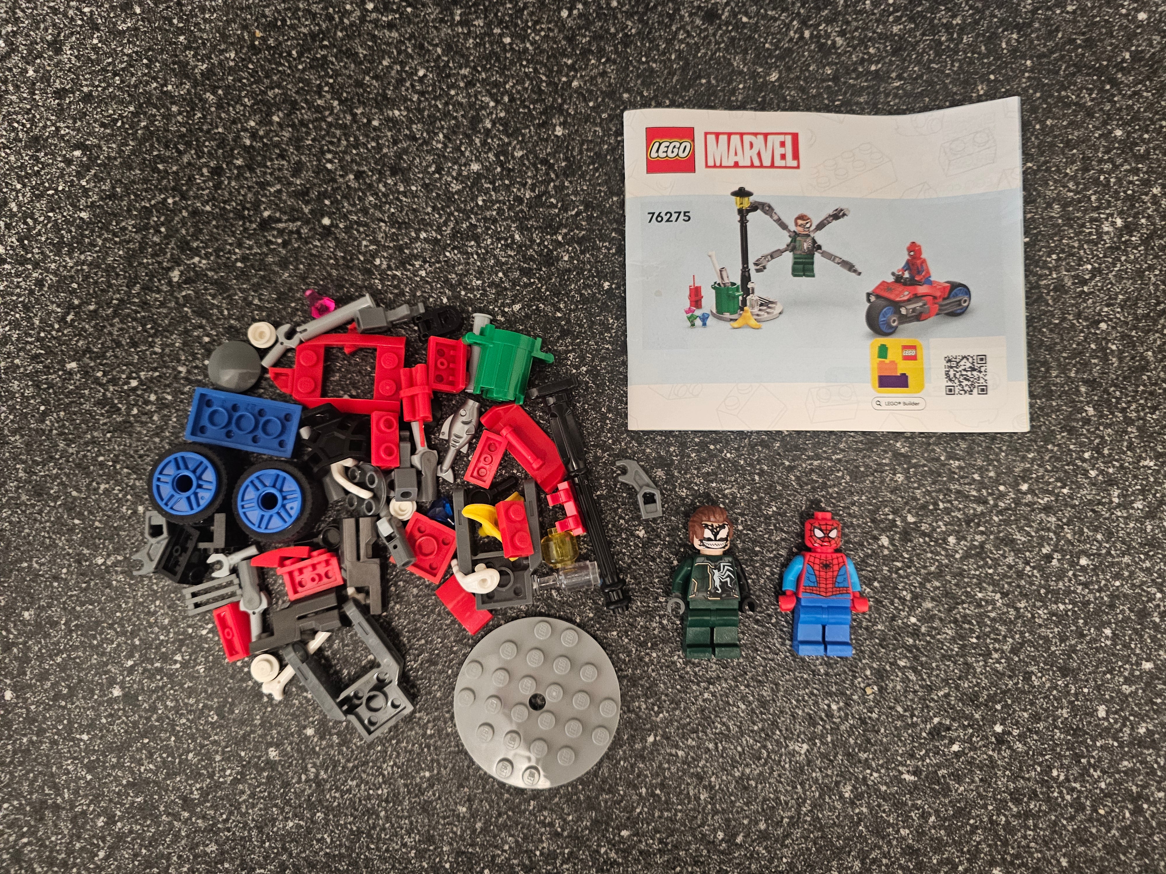 LEGO Marvel 76275 motorcycle chase spider man vs doc ock Complete