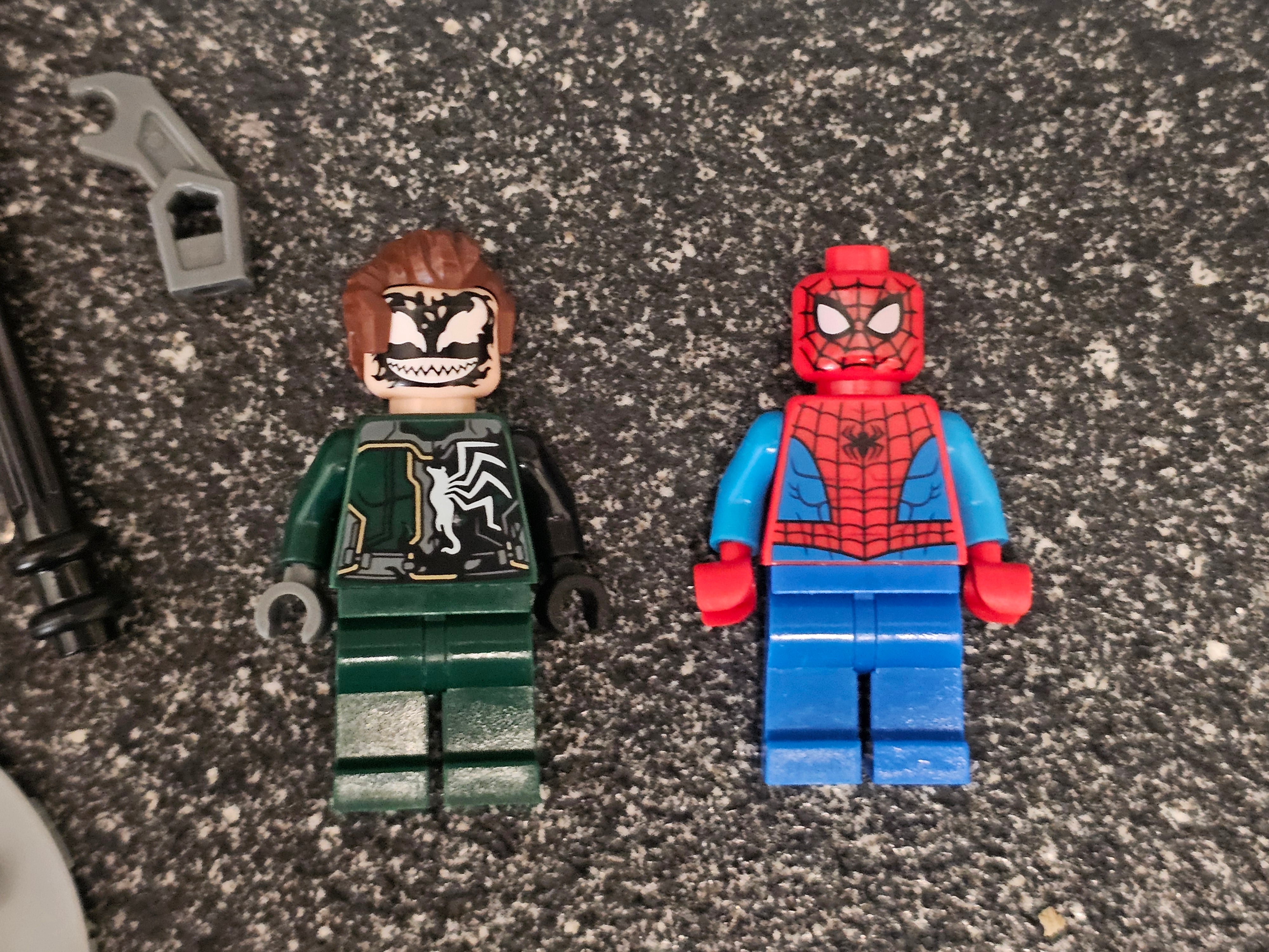 LEGO Marvel 76275 motorcycle chase spider man vs doc ock Complete