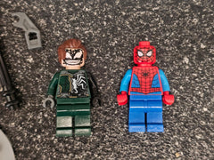 LEGO Marvel 76275 motorcycle chase spider man vs doc ock Complete
