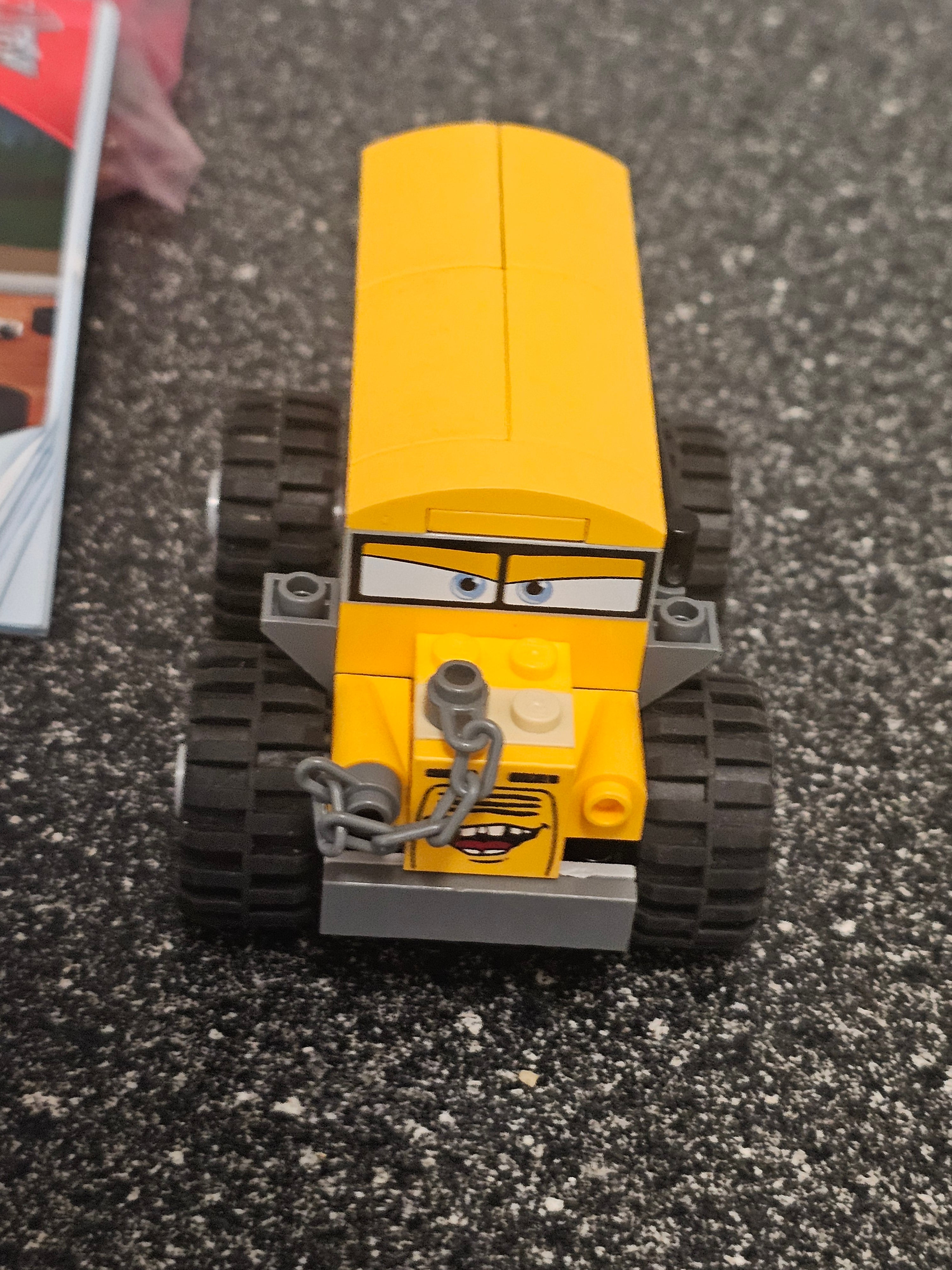 LEGO Juniors Easy To Build Cars 10744 Thunder Hollow Crazy 8 Race Complete