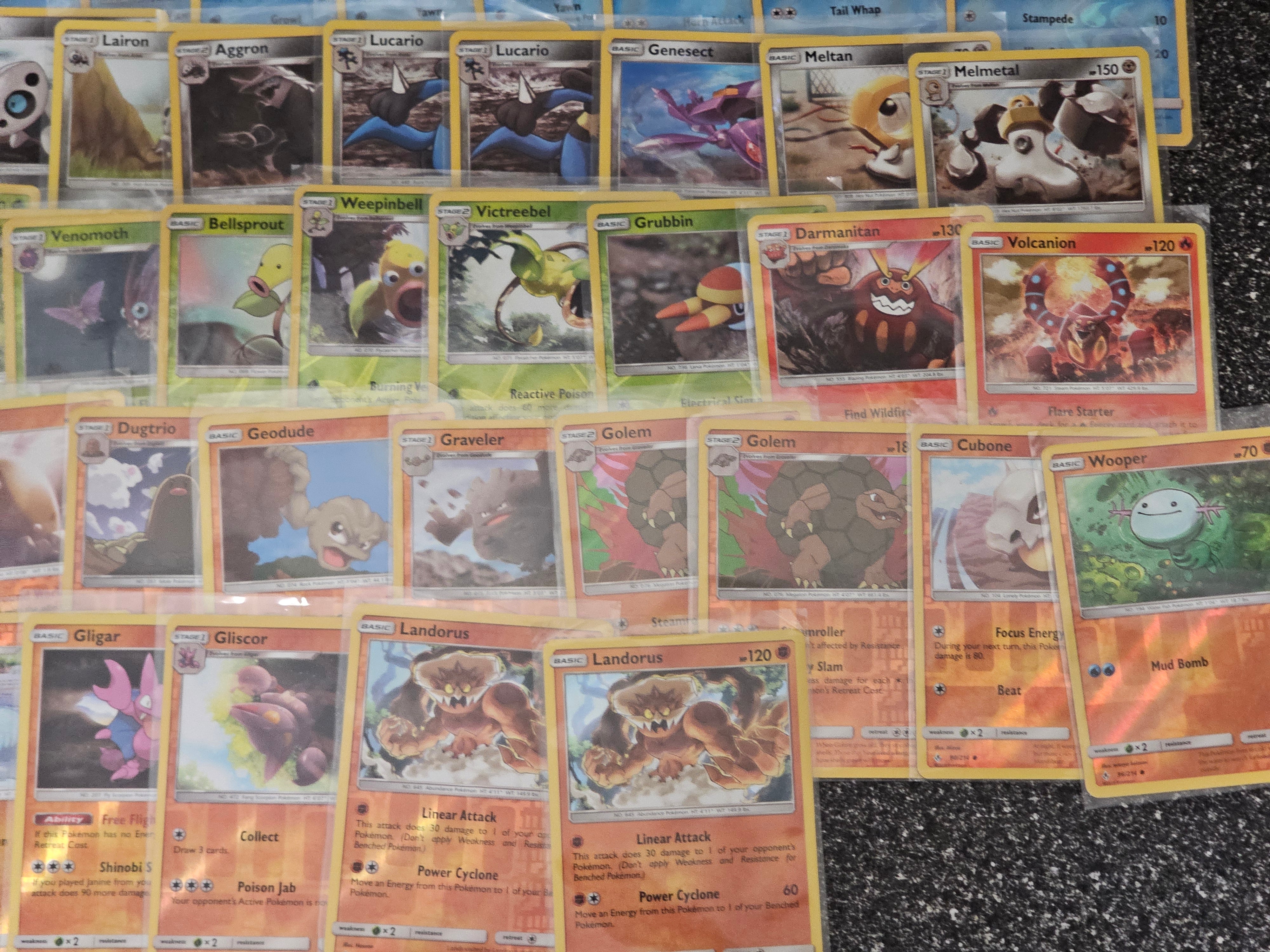 Pokemon TCG - Unbroken Bonds Holo Collection