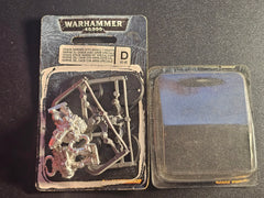 Warhammer 40k Metal Chaos Marines with Assault Weapon
