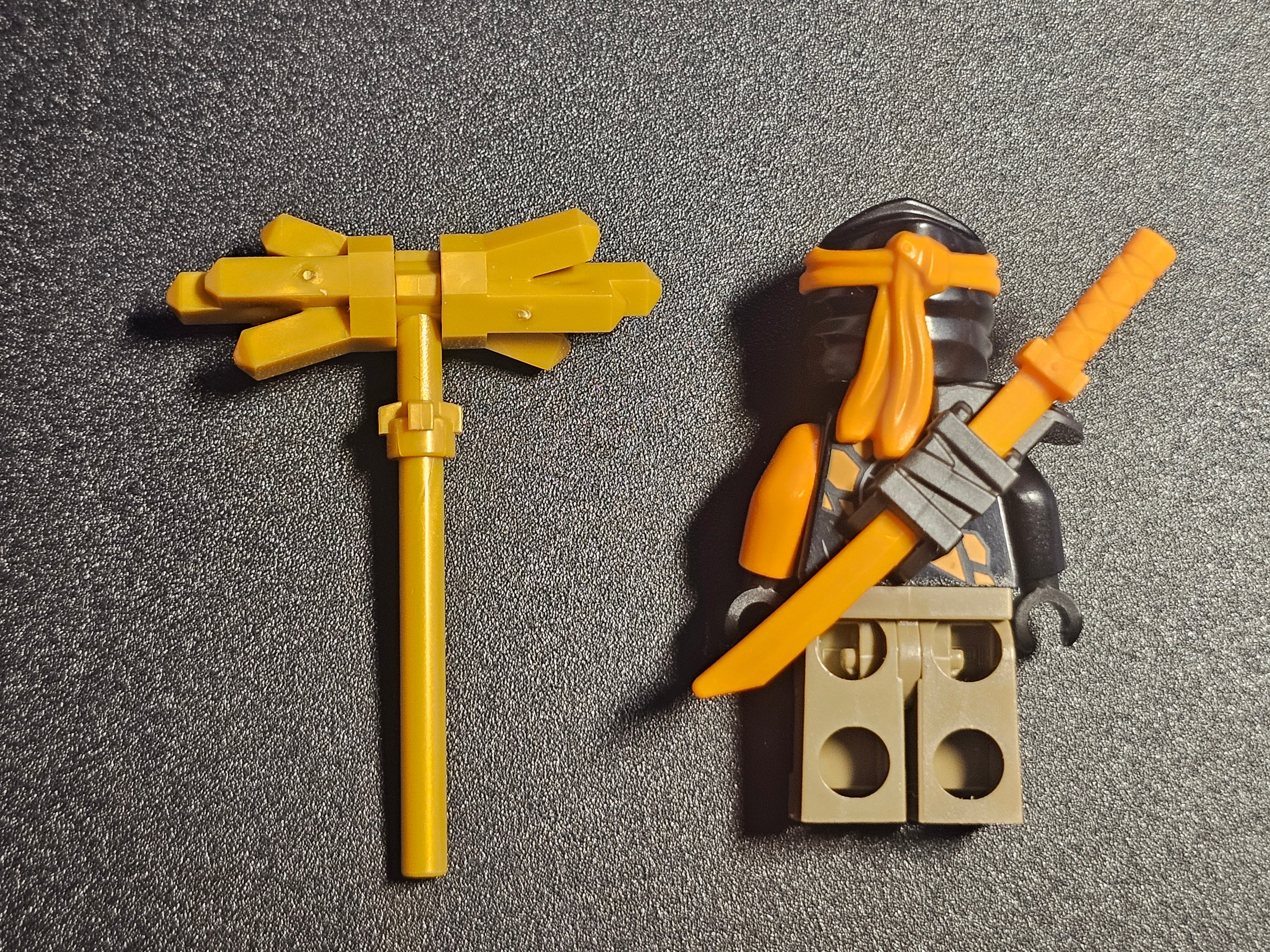 LEGO Ninjago Minifigure Cole Earth Element