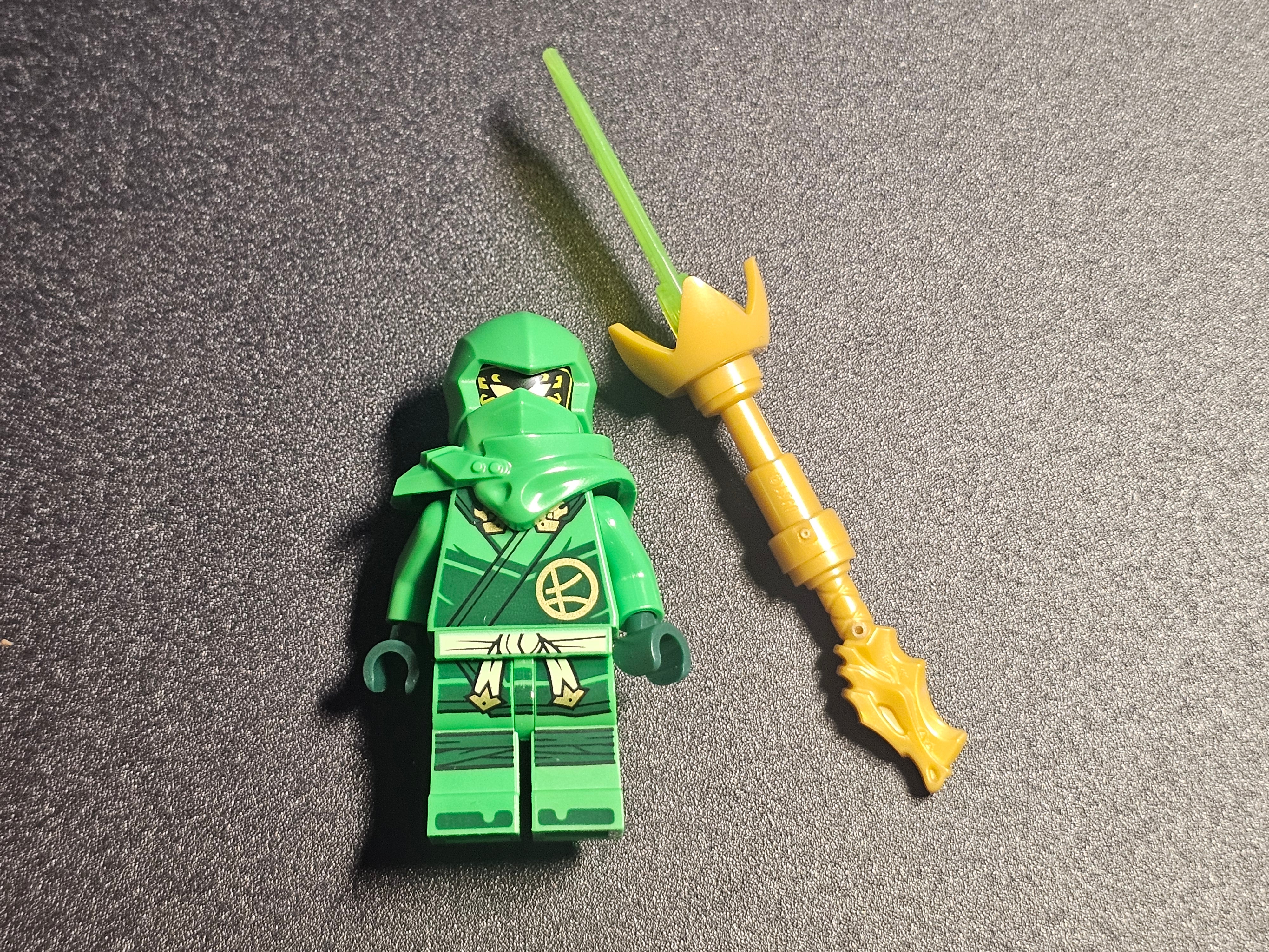 LEGO Ninjago Minifigure Dragons Rising Lloyd