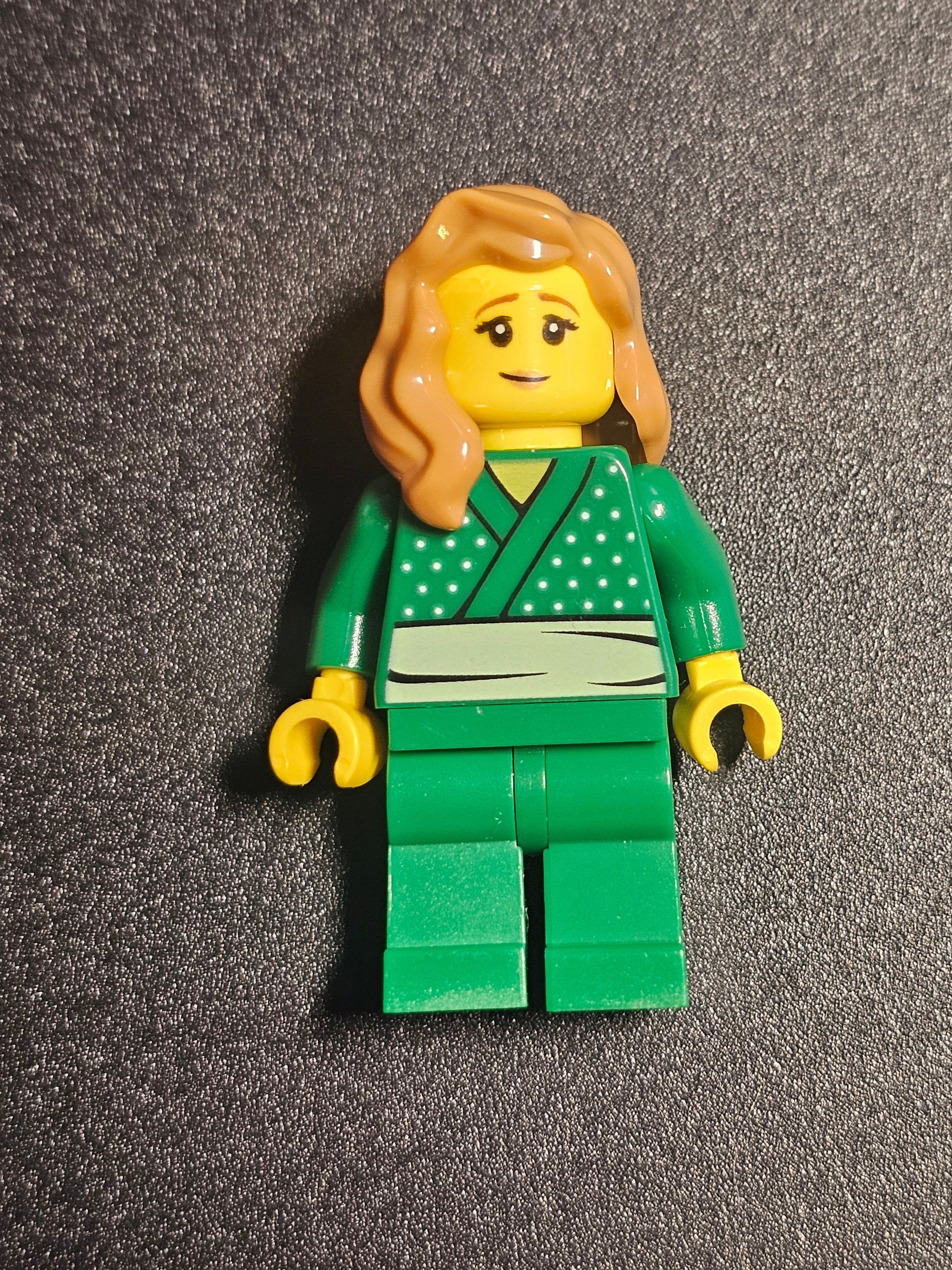 LEGO Ninjago Minifigure Betsy