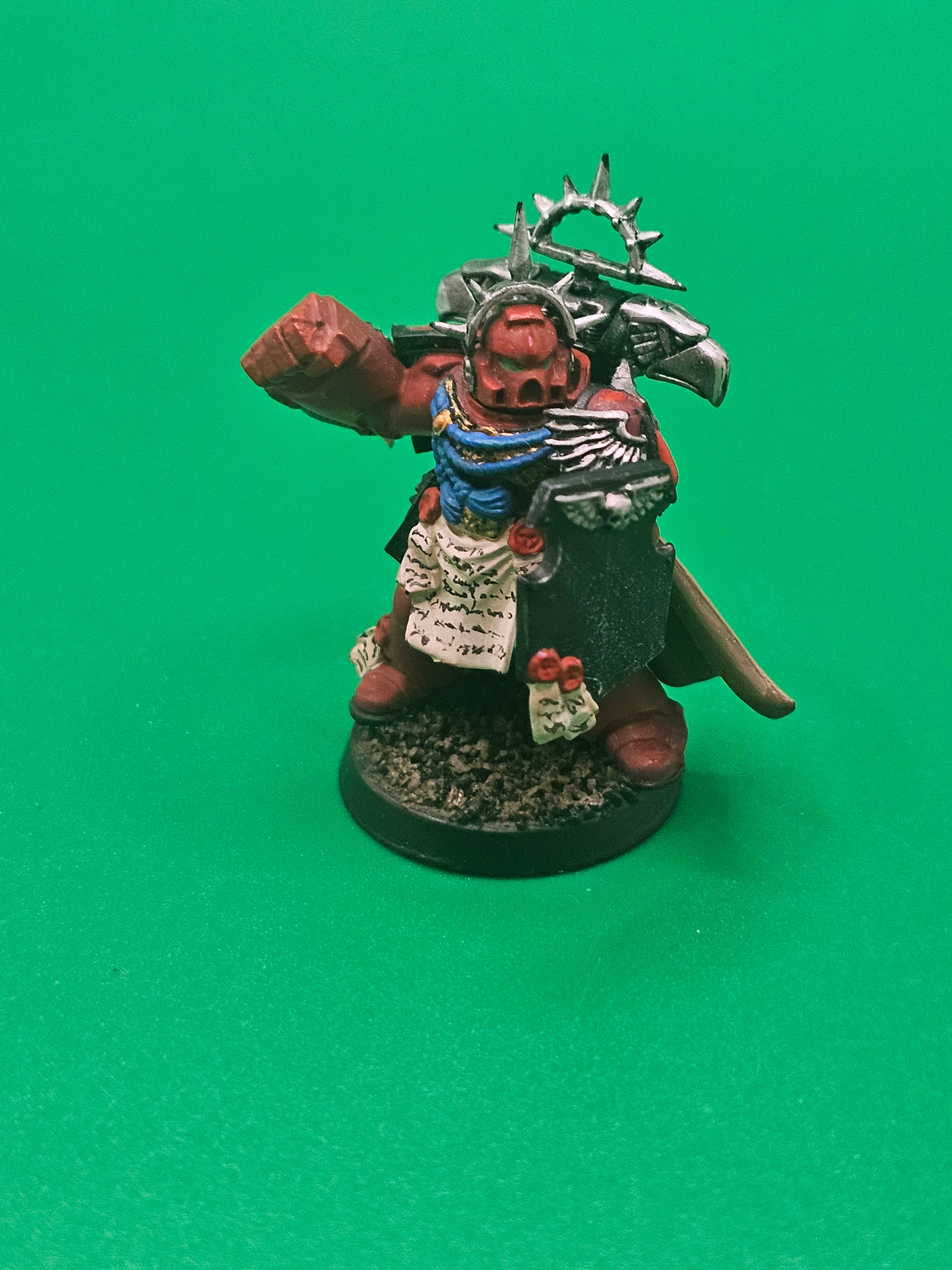 Warhammer 40k Space Marine Captain with Power Fist