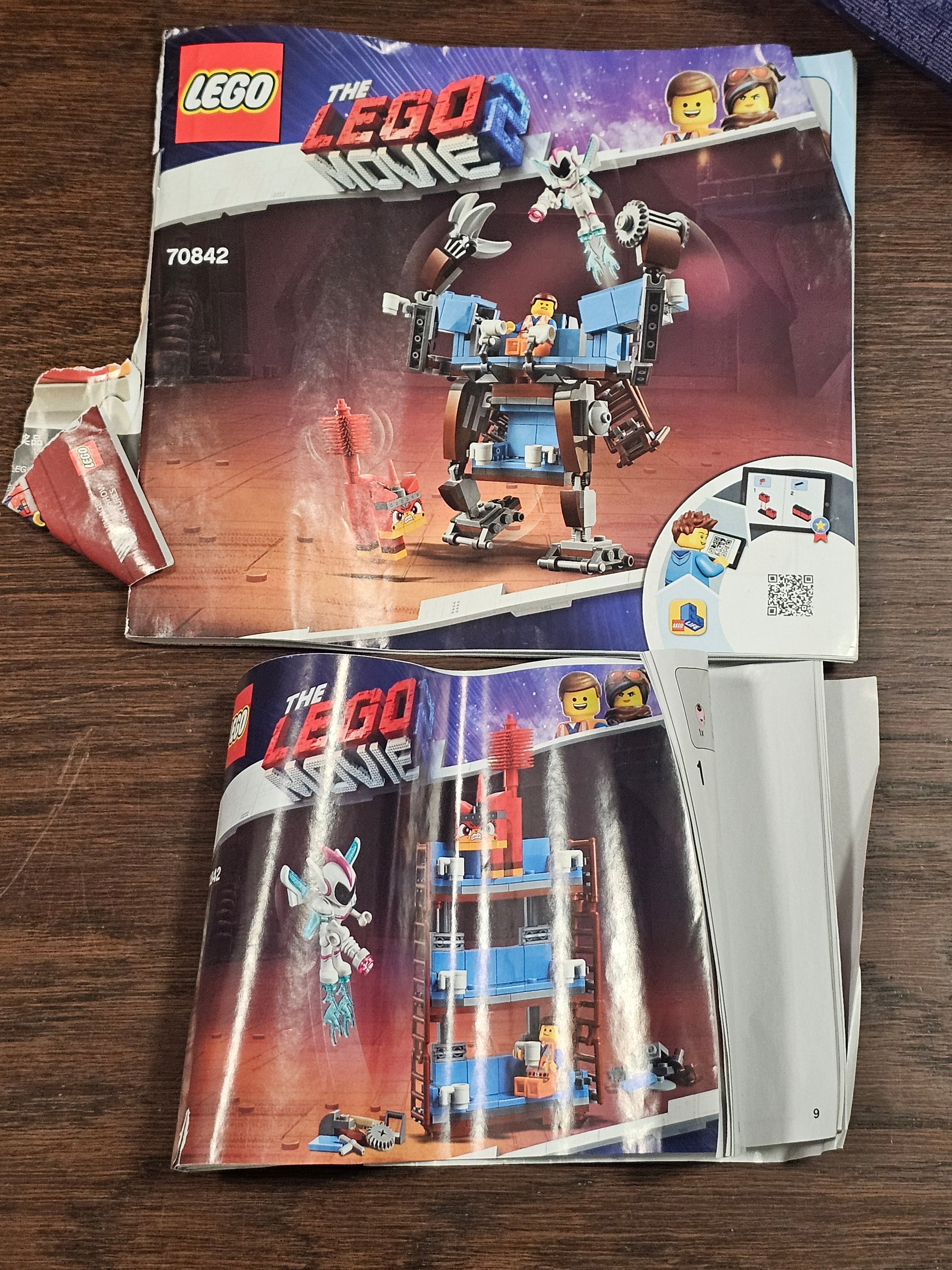 LEGO Emmet's Triple-Decker Couch Mech 70842