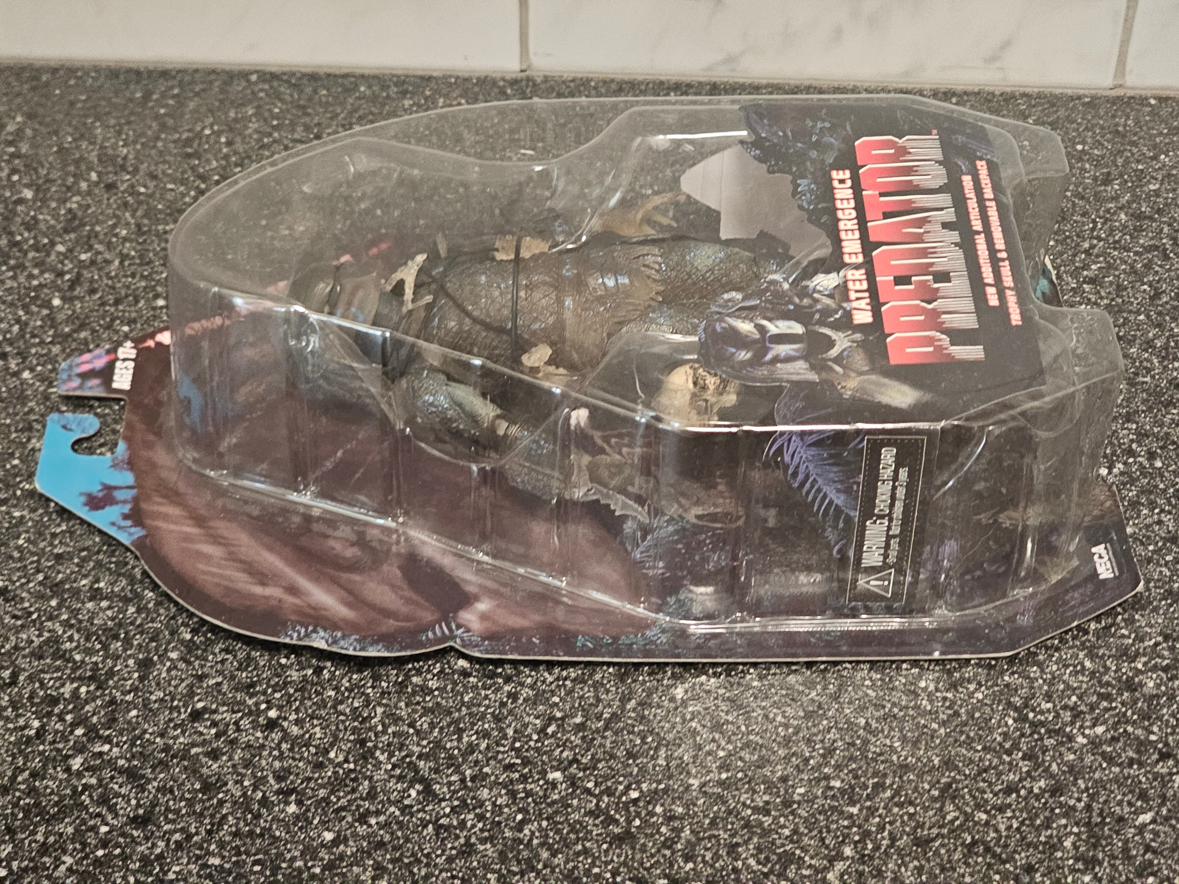 Predator Water Emergence 25th Anniversary Neca Action Figure