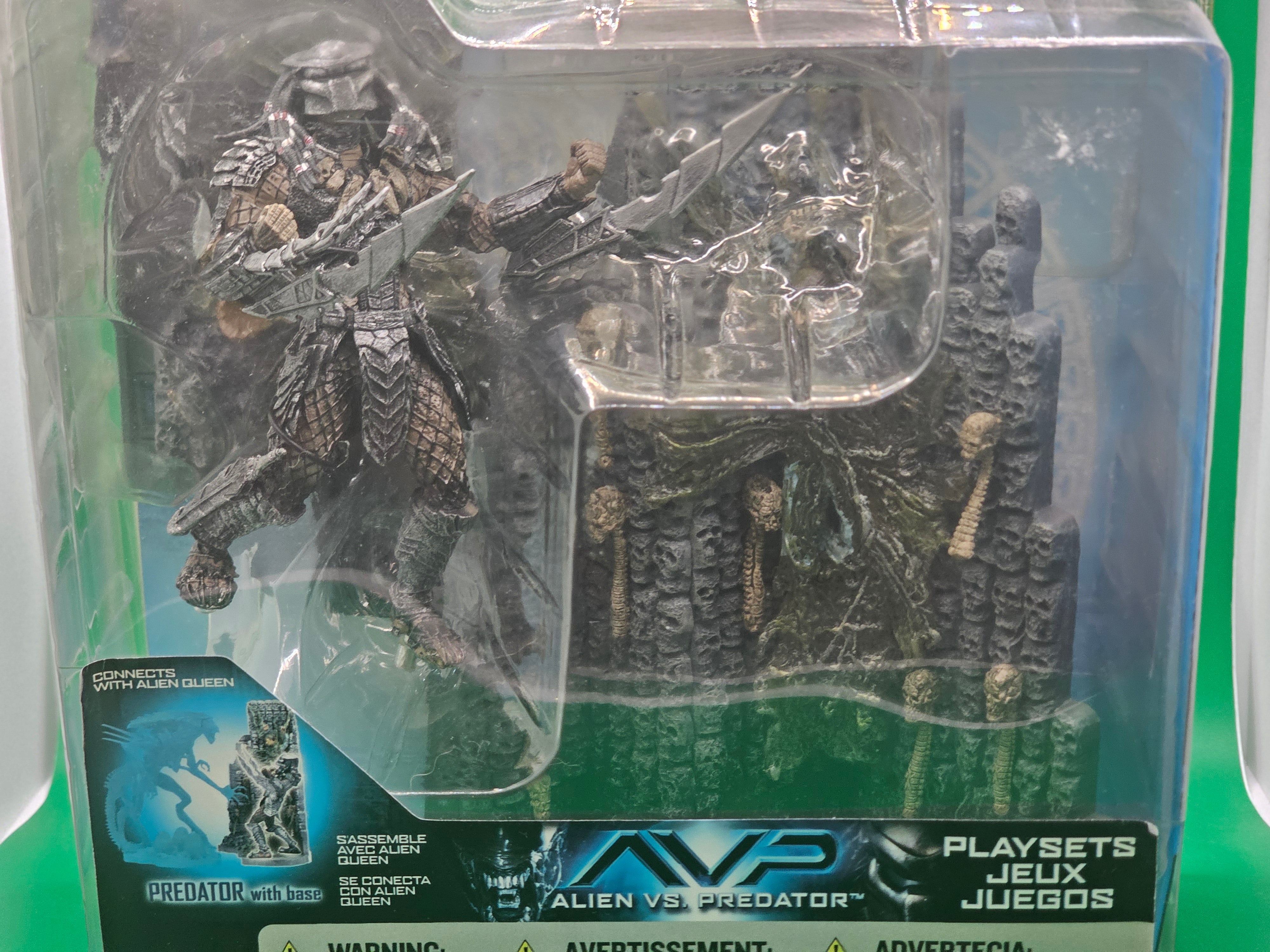 Alien Vs Predator with base Toys