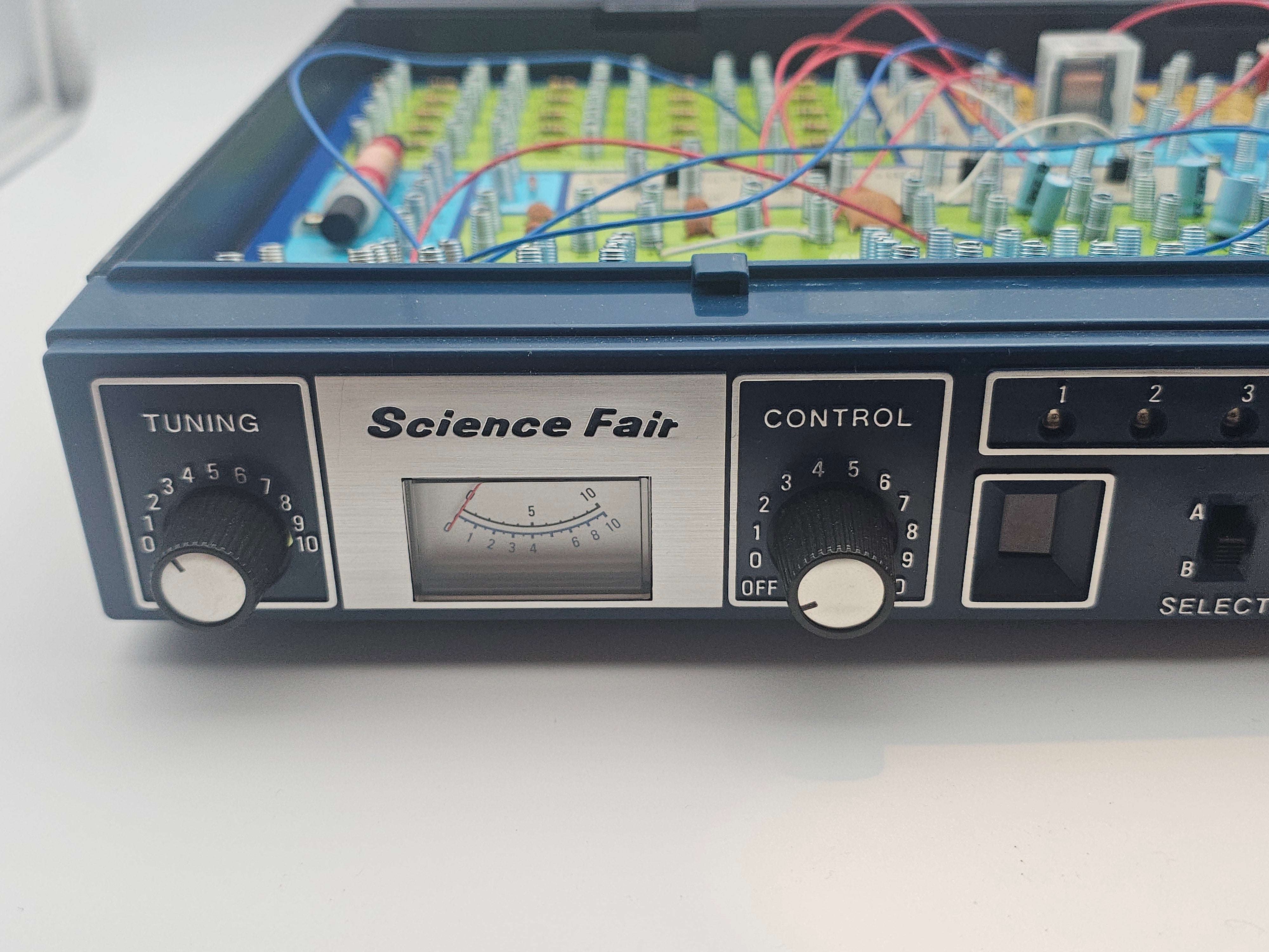 Science Fair 200 in One Electronic Project Lab