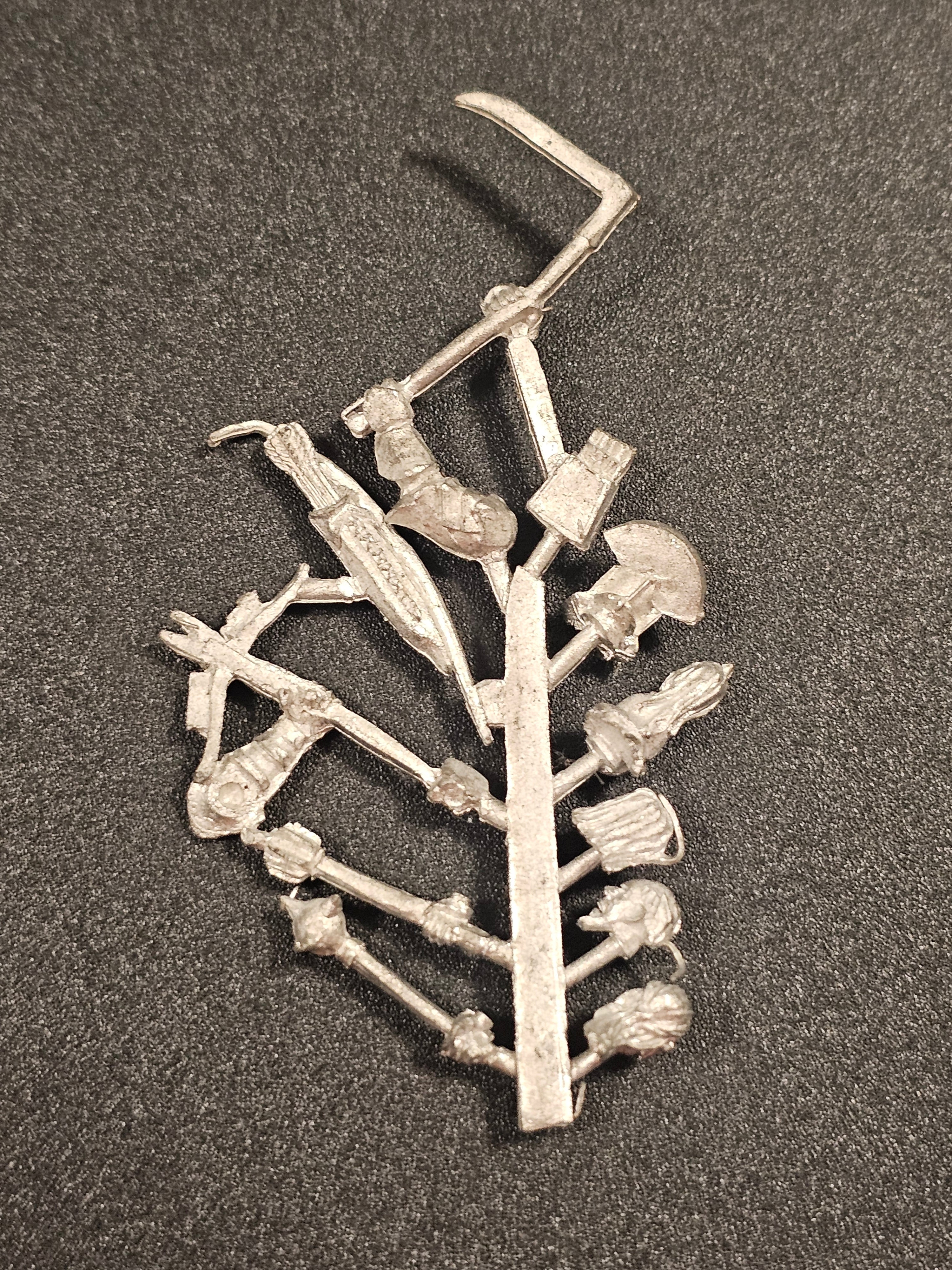 Warhammer Uruk-Hai Weapons Sprue