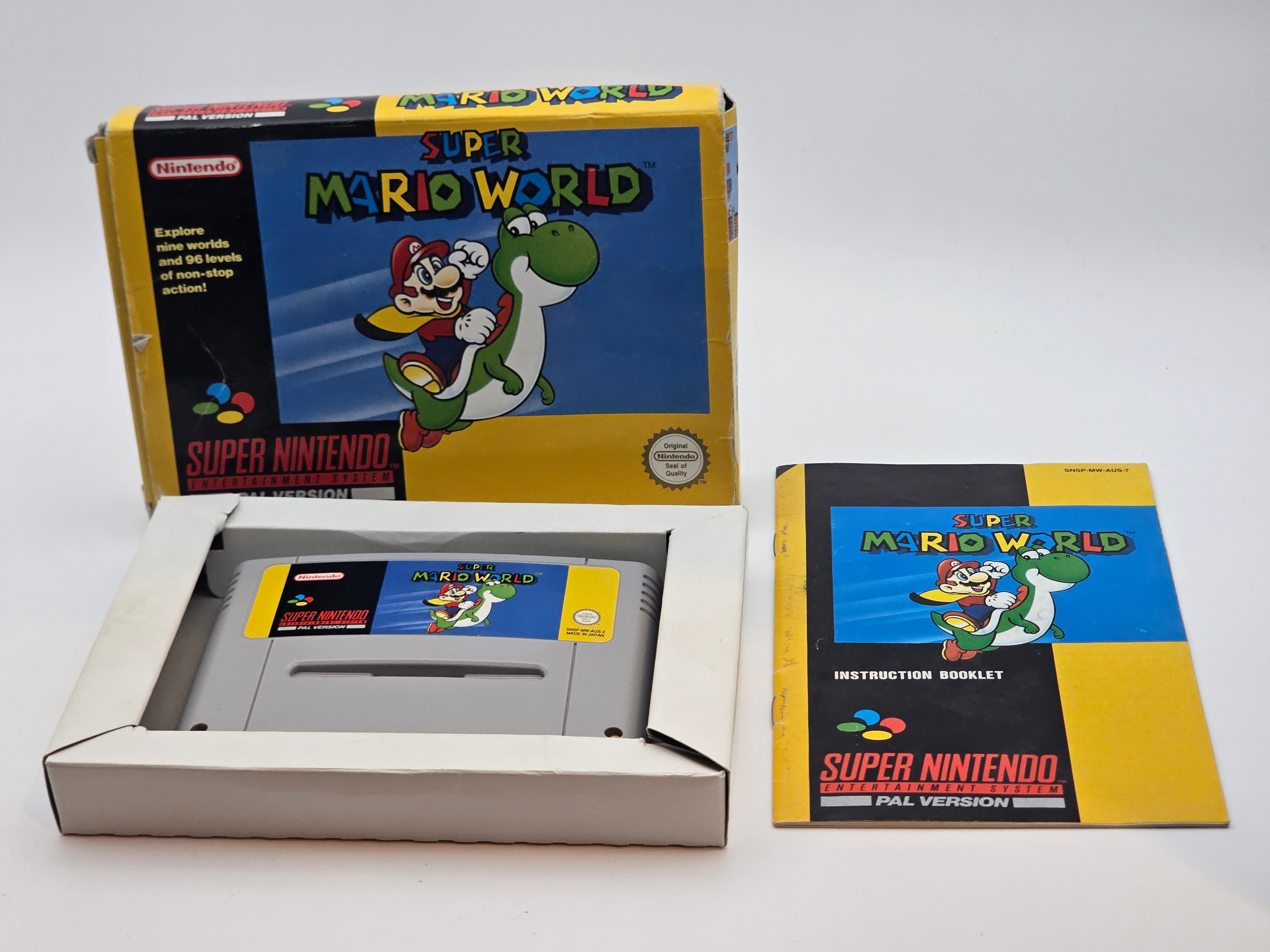 Super Nintendo - Super Mario World PAL Boxed