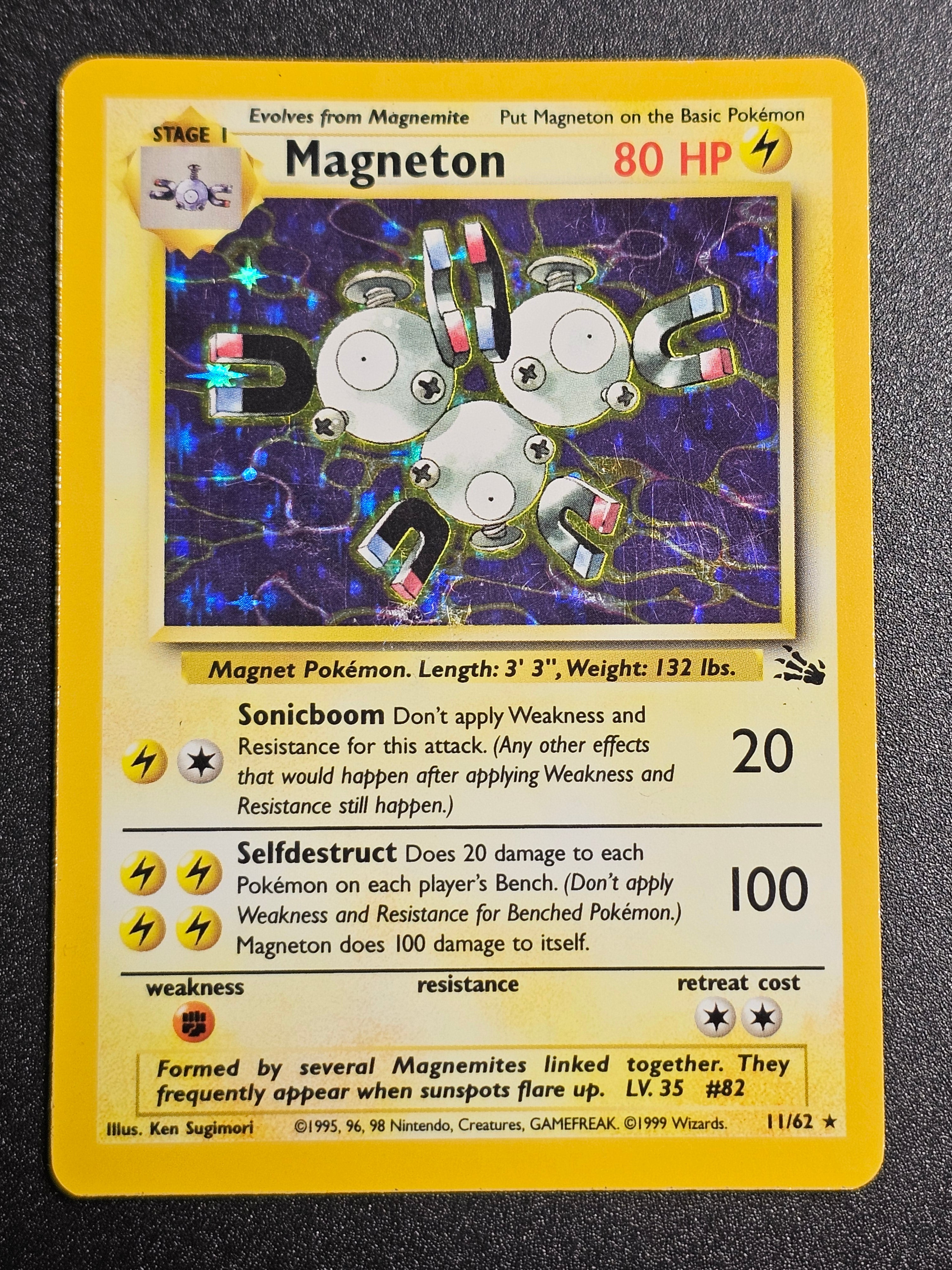 Pokemon TCG - Magneton 11/62 Holo Fossil