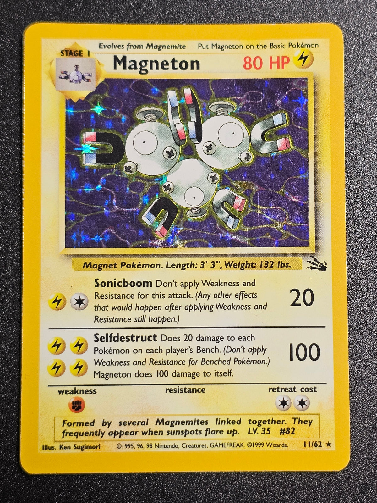 Pokemon TCG - Magneton 11/62 Holo Fossil