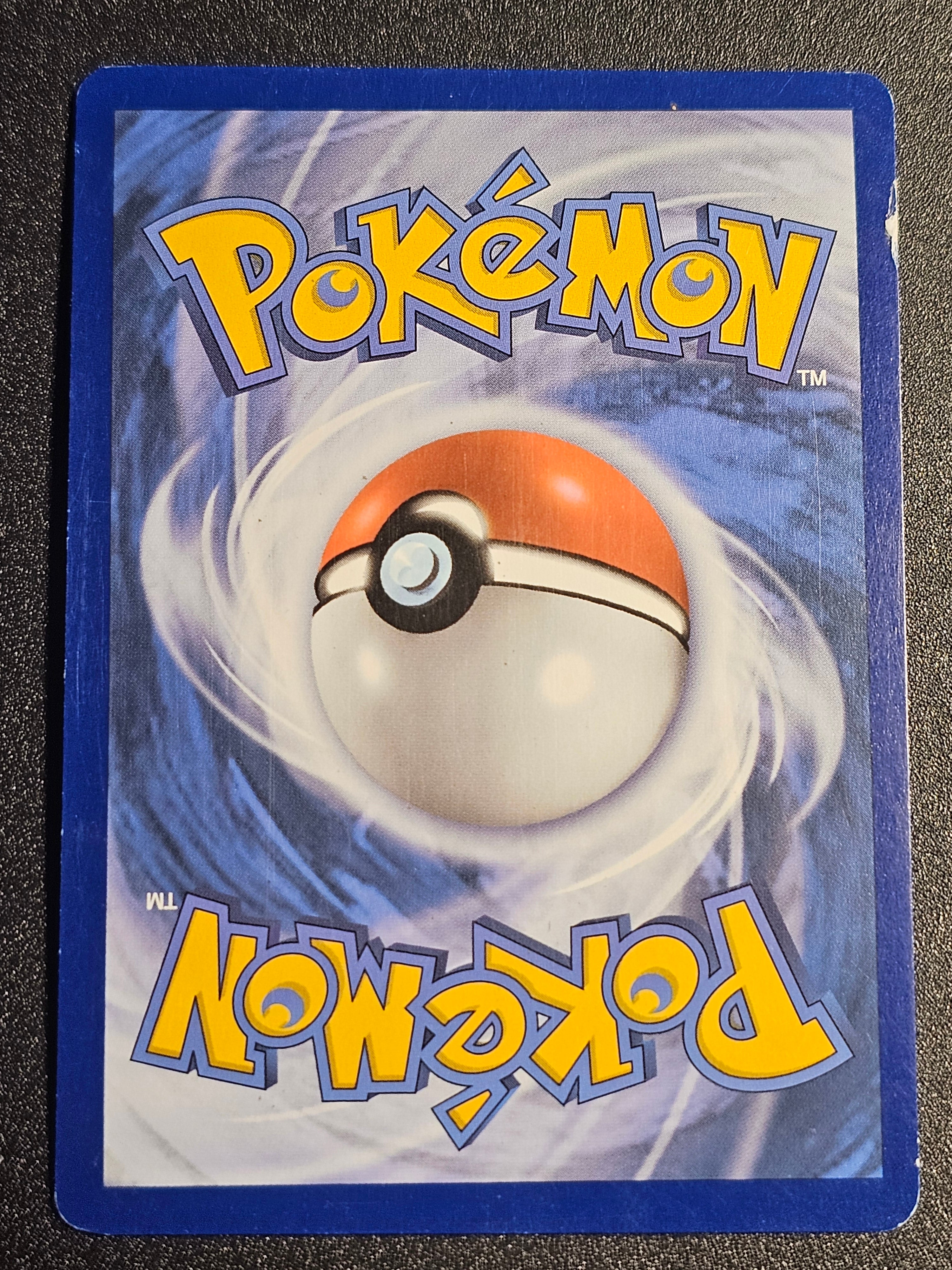 Pokemon TCG - Sylveon V 074/203 Evolving Skies